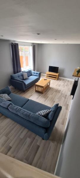 Well presented 3 Bed House- 9 Guests - Great for Leisure stays or Contractors -NG8 postcode